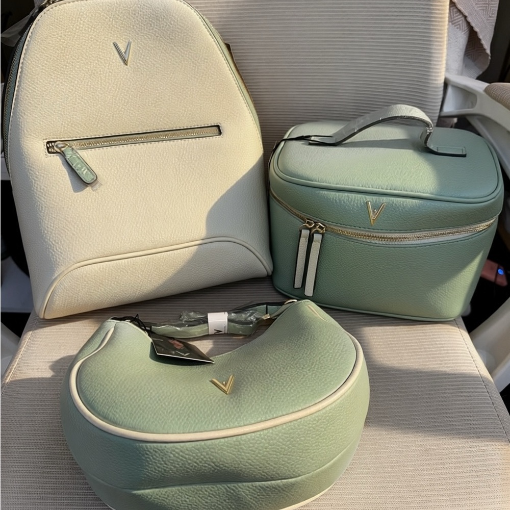 Vanessa Williams 3 piece bundle makeup bag, purse and backpack